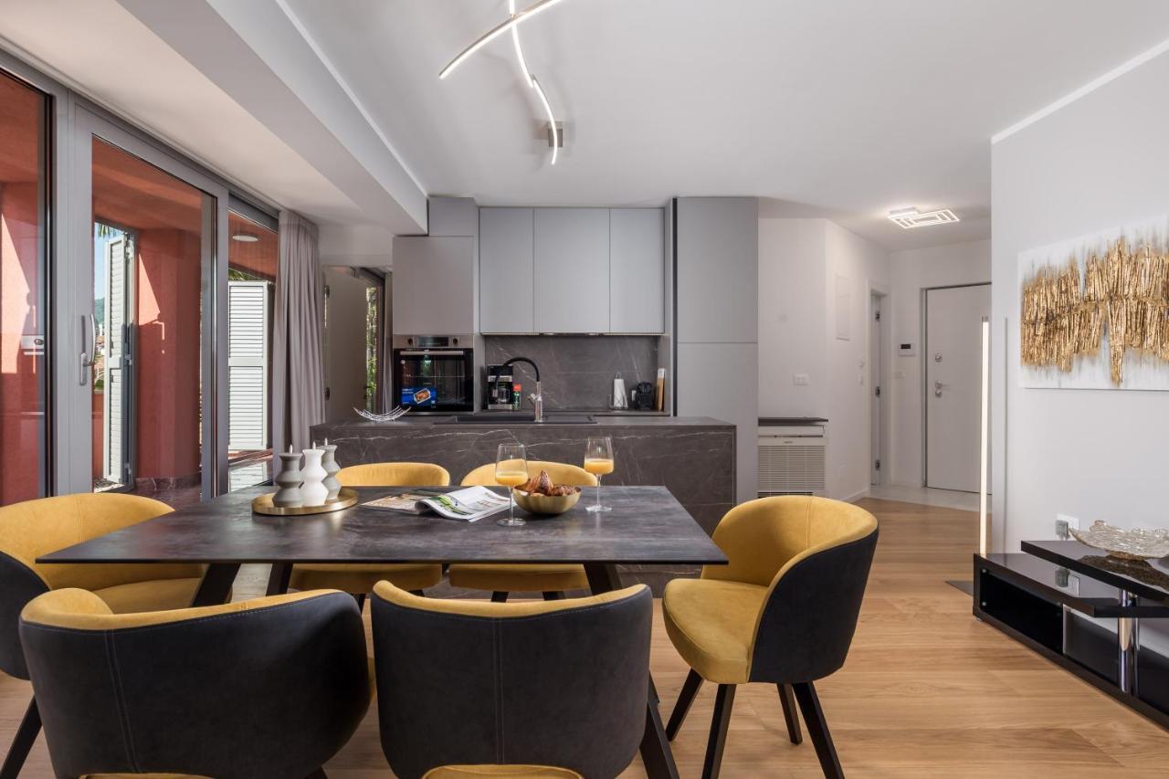 Luxury City Center Apartment -50M To The Sea أوباتيا المظهر الخارجي الصورة